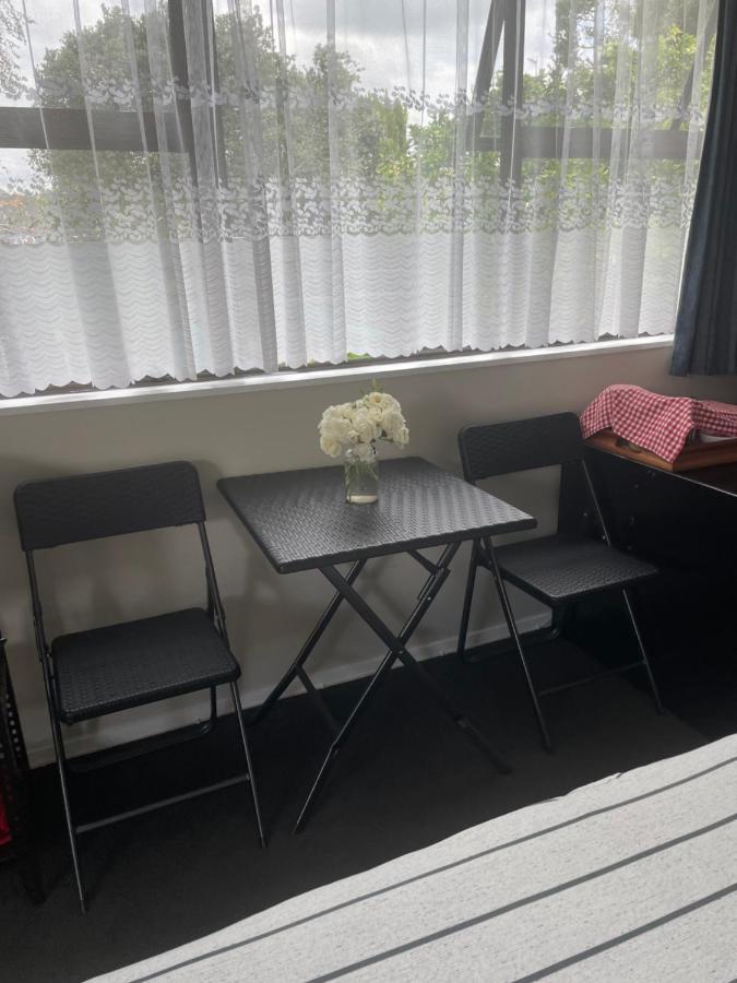 Quiet Boutique Generous Breakfast Hotell Palmerston North Exteriör bild