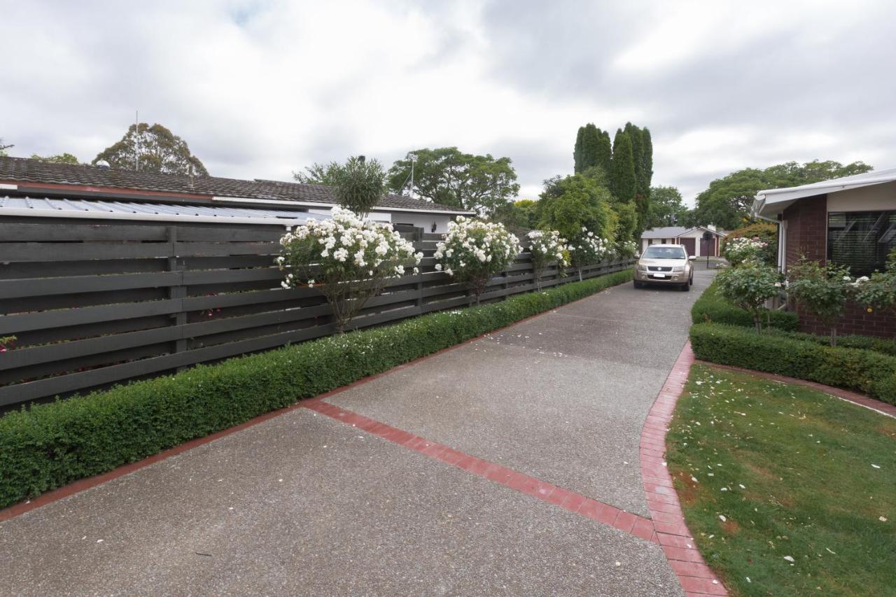 Quiet Boutique Generous Breakfast Hotell Palmerston North Exteriör bild